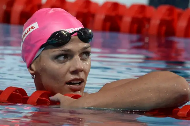 С каждым днем число атлетов, в чьих пробах обнаруживают мельдоний, растет. Среди них и четырехкратная чемпионка мира по плаванию россиянка Юлия Ефимова, которая отвергла обвинения в применении допинга