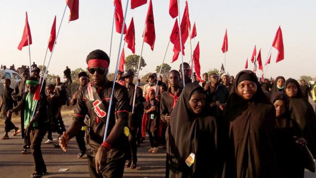 راهپیمایی مراسم اربعین - جنبش اسلامی نیجریه به‌عنوان نخستین و شاید تنها سازمان اسلامی این کشور شناخته می‌شود که اجازه می‌دهد زنان و بچه‌ها در همه فعالیت‌ها مشارکت داشته باشند
