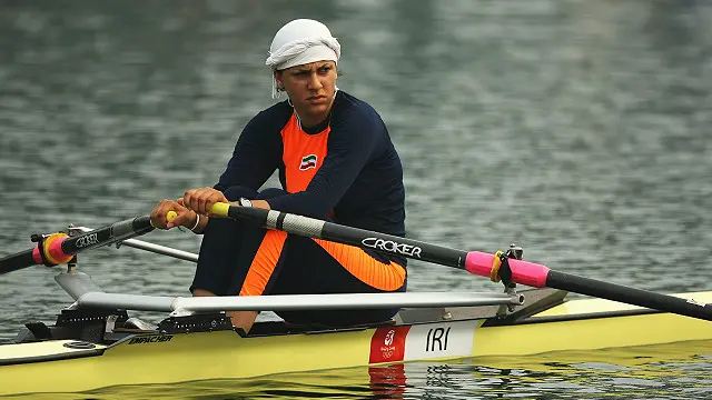 با پرچمدار شدن هما حسینی در المپیک پکن علم‌الهدی خطیب جمعه مشهد گفت: این که زن را جلودار می‌کنید غیر از سرپیچی از فرمایشات معصومان است؟