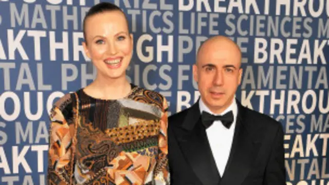 Yuri Milner y su mujer Julia. Ambos tienen dos hijos. 