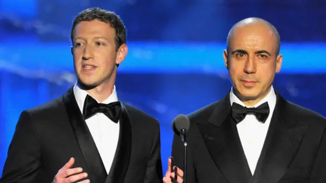 Yuri Milner y Mark Zuckerberg durante la entrega del Breakthrough Prize, en 2016.