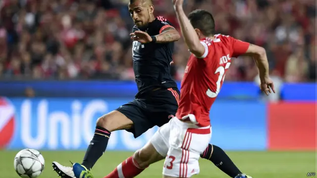 Munich berhasil mengejar ketinggalan menjadi 1-1 setelah Arturo Vidal mencetak gol. Hasil akhir 2-2 membuat Munich lolos ke semi final Liga Champions.