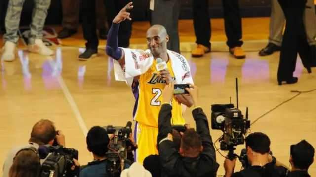 انہوں نے اپنا سارا کرئیر ایل اے لیکرز کے ساتھ گزارا