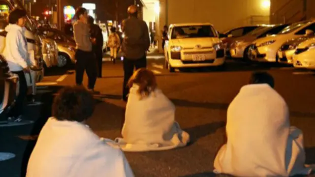 Msemaji wa serikali ameiambia BBC kuwa tetemeko hilo lenye kipimo cha 6.4 katika vipimo vya Richter ilitikisa mji wa Kumamoto na kisiwa cha Kyushu.