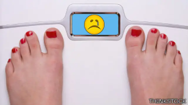 Pies sobre una balanza