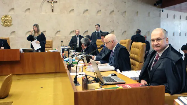 No STF, processo está a cargo do ministro Edson Fachin (à dir.)