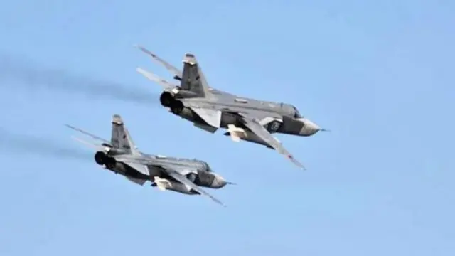 Kementerian Pertahanan Rusia mengatakan kedua pesawat jet terbang mengamati kapal AS.