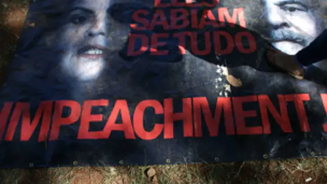 Afiche de manifestantes en favor del impeachment