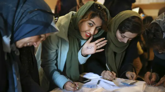 دوسرے انتخابی مرحلے میں چار مزید خواتین امیدواروں نے کامیابی حاصل کی ہے