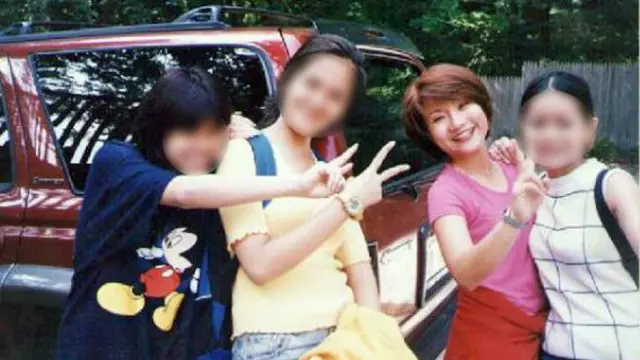 Shandra和另外三名人口販運受害者被強迫擺姿勢拍下照片。她們被關在美國康涅狄格州的妓院。