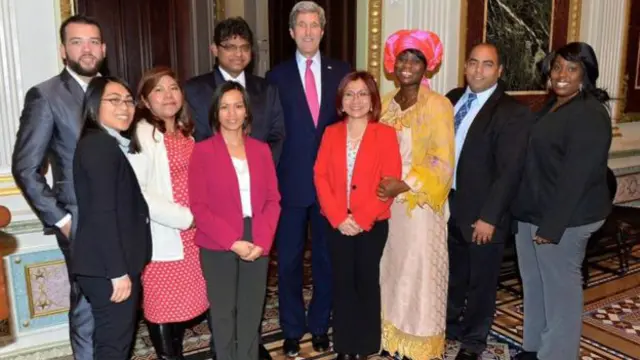 در کاخ سفید در کنار جان کری، وزیر خارجه آمریکا