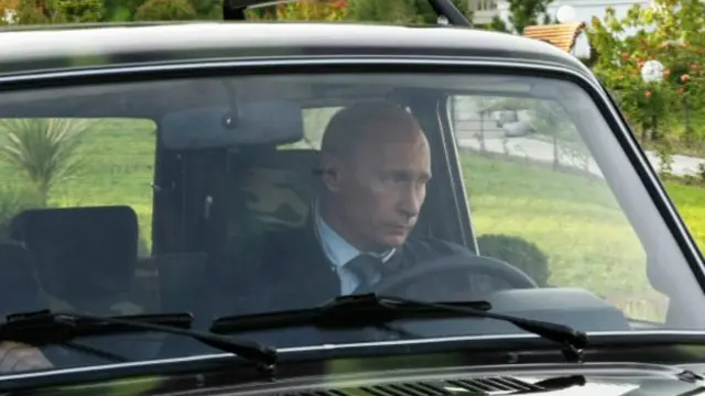 Путин в "Ниве"