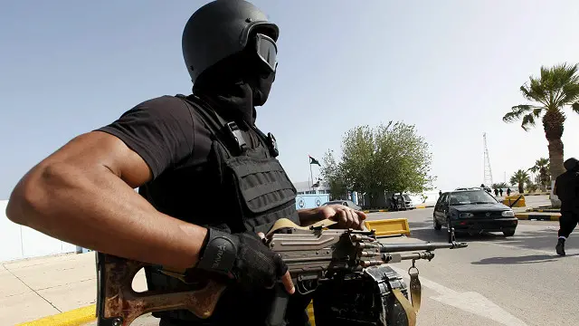  تعاني ليبيا من انقسامات شديدة 