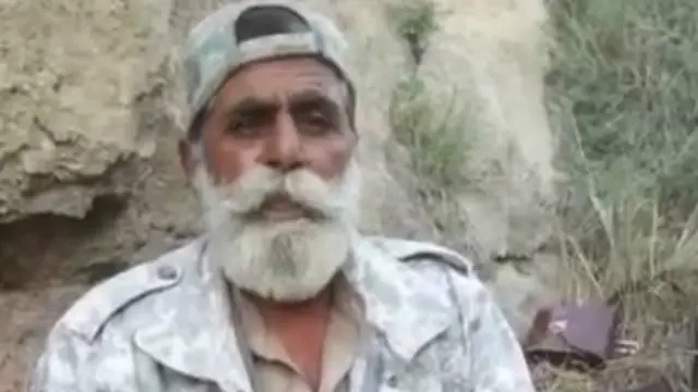 بی بی سی کے اسلام آباد دفتر کو بھیجی جانے والی ایک ویڈیو میں عبد النبی بنگلزئی نظر آرہے ہیں