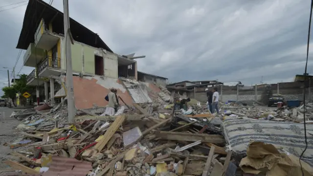 Terremoto de magnitud 7,8 en la zona costera de Ecuador deja más de 600  muertos - BBC News Mundo