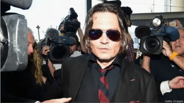 Eski Tarım Bakanı Depp için "Dünyanın en seksi erkeği dahi karantina yasalarımıza uymak zorunda" dedi.