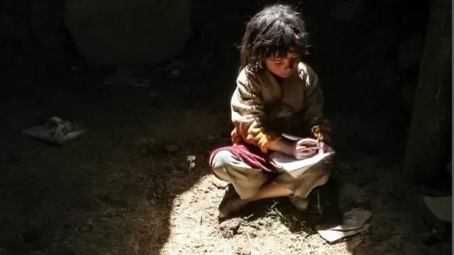 शिक्षा पर ख़तरा