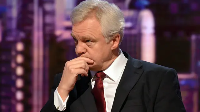 Ông David Davis