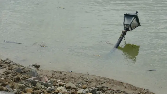 En el lugar describen la situación como caótica.