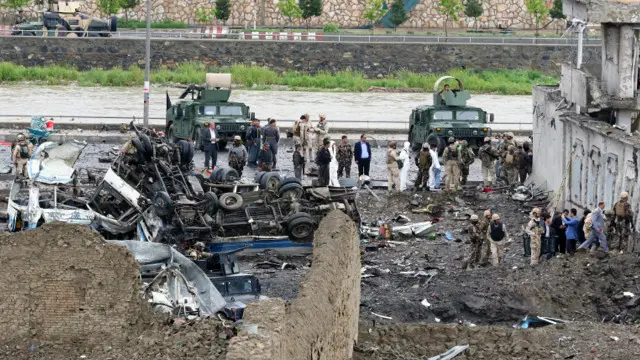 تېره اونۍ د کابل له خونړي بريد وروسته " د خبرو په تړاو په طالبانو فشار زيات شوى دى".