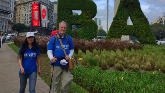 迈克和雪琳在布宜诺斯艾利斯出发