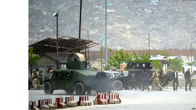 د کابل امنیه قومندان وویل، ټوله مرګ ژوبله په لومړني برید کې اوښتې ده، او بیا امنیتي ځواکونه رسېدلي او یو بل برید کوونکی یې وژلی دی.
