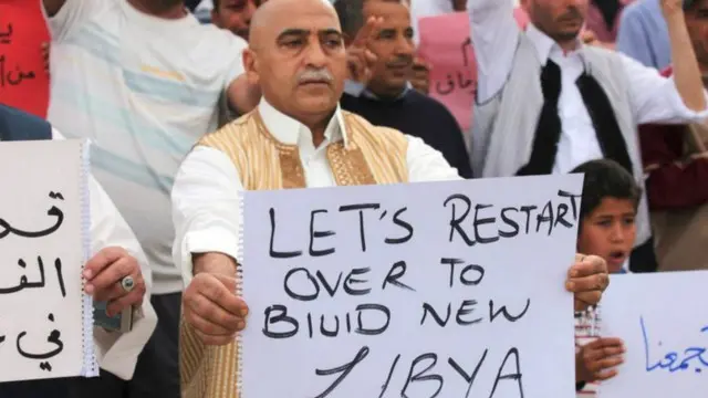 مؤيدو حكومة الوفاق الوطني الجديدة نظموا مسيرات للترحيب بها في طرابلس مطلع الشهر الجاري