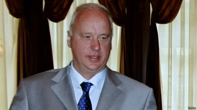 巴斯特雷金说,面对美国发动的“混合战争”,俄罗斯不要再“假民主”。