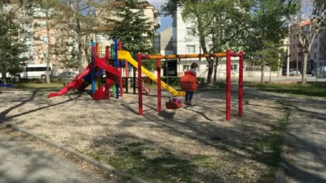 يقول الآباء في كارامان إنهم يشعرون بالقلق من أن يكبر أطفالهم في جو يسوده الخوف