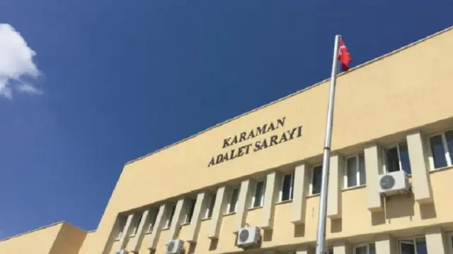 سوف تجري المحاكمة في قاعة كارامان