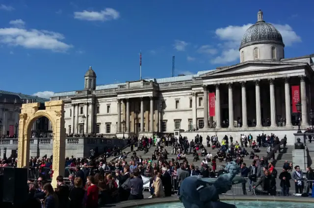 В Лондоне арка простоит три дня