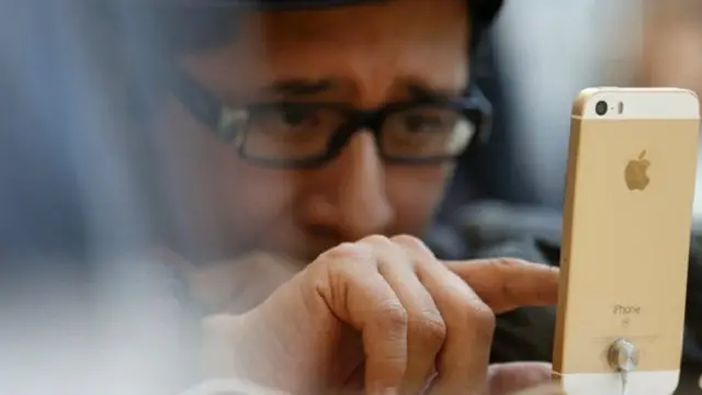 من بين الدول الخمس التي قدمت بانتظام أعدادا كبيرة لطلبات الأجهزة، كانت الولايات المتحدة الدولة الوحيدة التي تتلقى باستمرار نسبة أعلى من المتوسط