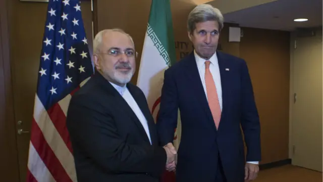 Mohamed Javad Zarif y John Kerry