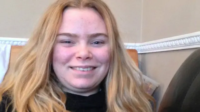 چلوئے کا بھی خیال ہے کہ سکولوں میں جِلد کے بارے میں پڑھائے جانے سے برے جملوں سے چھٹکارا ملے گا