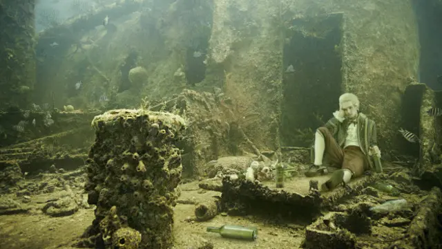 Luego realiza producciones fotográficas en su estudio, las cuales retoca de forma digital con el objetivo de montar esos mundos terrestres en las imágenes submarinas. (Foto: Andreas Franke)