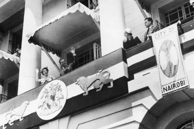الملكة اليزابيث في نيروبي عام 1952