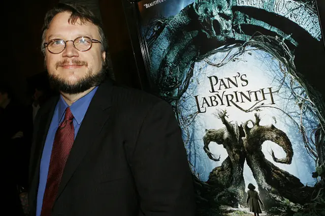 En la película de Guillermo Del Toro, un fauno le dice a la protagonista que ella es una princesa y que su padre la ha buscado durante mucho tiempo. 