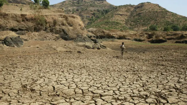 انڈیا میں بارش کی کمی اور شدید گرمی کے سبب قحط کی صورتحال پیدا ہو گئی ہے