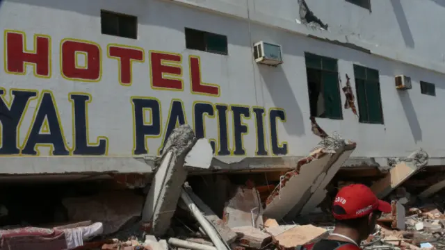 Equipes de resgaste fizeram várias buscas nas ruínas da construção