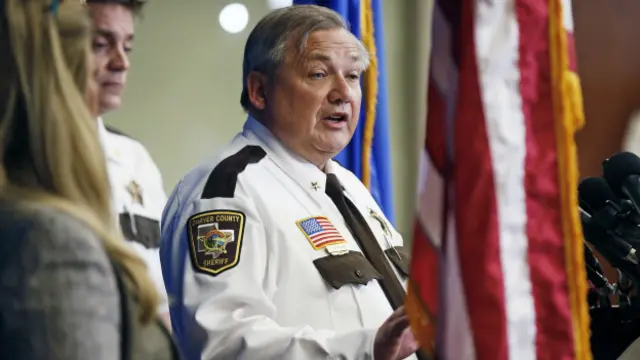 "No hay razón para creer que se trató de un suicidio", dijo el alguacil Jim Olson. 