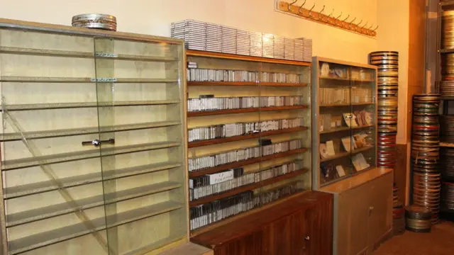 تاکنون شمار اندک از این فیلم ها دیجیتال شده است