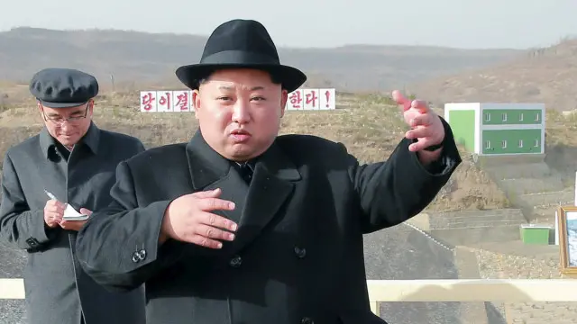 Sau ông nội Kim Nhật Thành và cha là Kim Chính Nhất, nay ông Kim Jong Un tiếp tục là người trong gia đình họ Kim giữ vị trí lãnh đạo Bắc Hàn