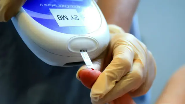 英國90%的糖尿病例是2型糖尿病，與肥胖有關。