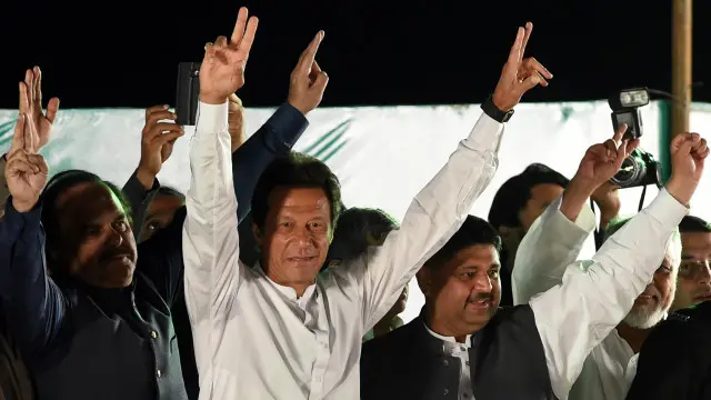 مال روڈ پر جلسہ کی اجازت کے لیے تحریک انصاف نے لاہور کی ضلعی انتظامیہ کو درخواست دے رکھی ہے 