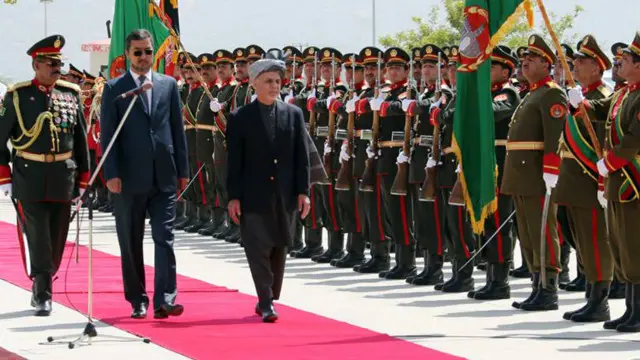 ښاغلي غني د افغانستان امنیتي ځواکونو له پیاوړتیا ستاینه وکړه او له خلکو او د ملي شورا له غړو یې د هغوی د ملاتړ غوښتنه وکړه.