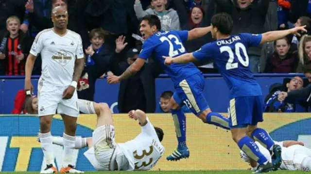 萊斯特城向英超冠軍獎杯繼續邁進