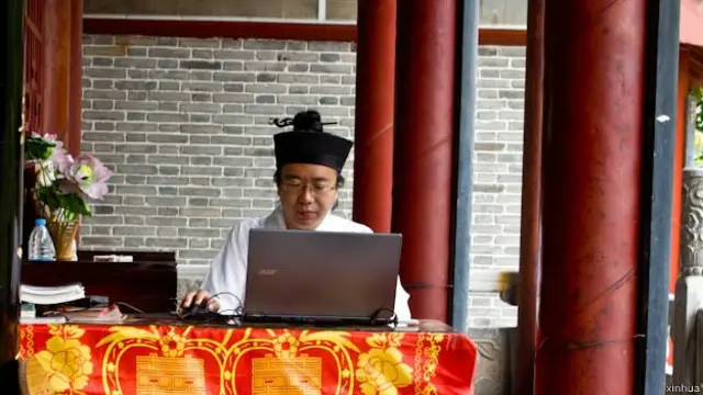 据传西安全真梁道士因为发文批评马步芳而被喝茶、并被威胁开除道籍