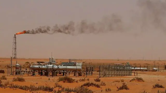 সৌদি আরবের একটি তেল স্থাপনা