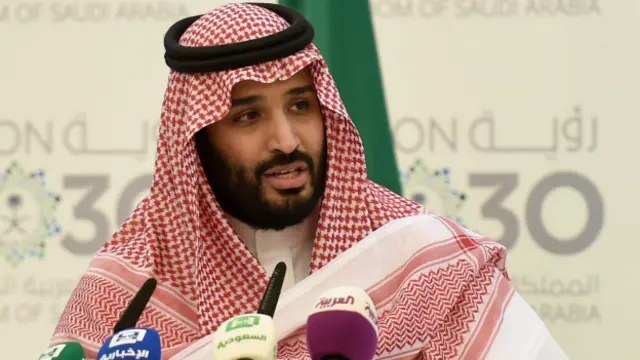 O príncipe Mohamed bin Salman disse que a implementação do plano de reformas não dependerá das flutuações do mercado petroleiro