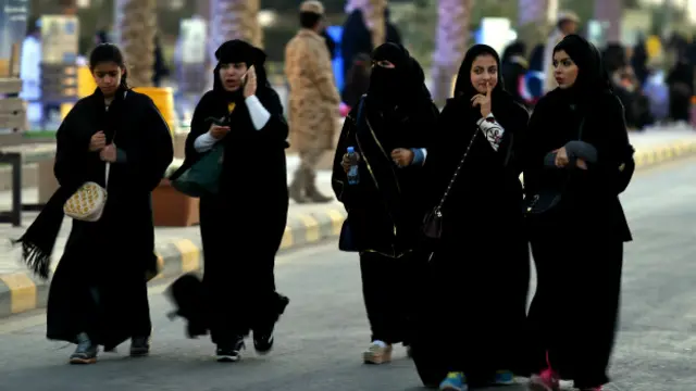 A proposta do governo saudita quer elevar a participação das mulheres no mercado de trabalho